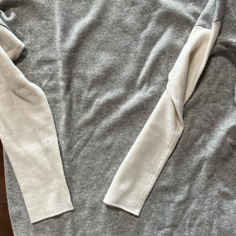 Vince Grey & Cream Sweater - image 1
